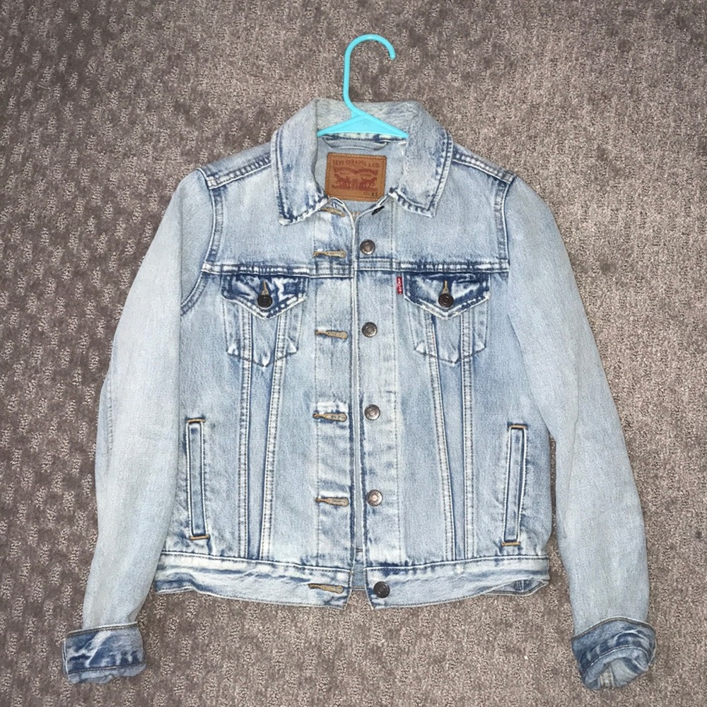 Brand new light wash Levi denim jacket